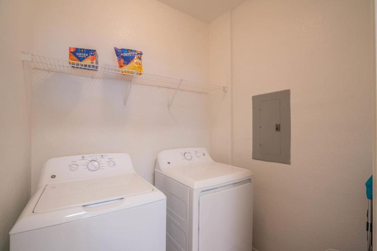 Posh 2Bd - Midtown - Gym, Pool, W-D, Parking - Sleeps 8 Phoenix Exterior foto