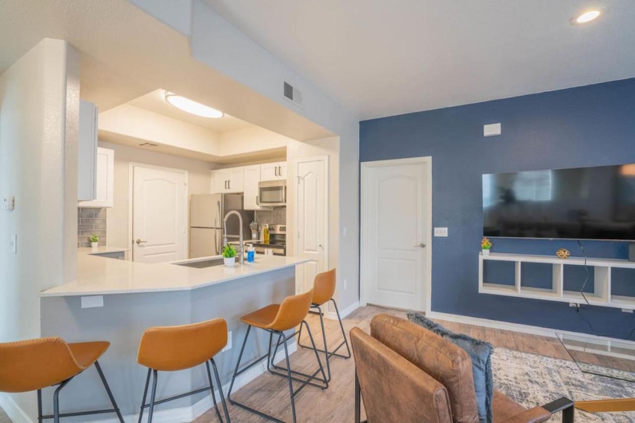 Posh 2Bd - Midtown - Gym, Pool, W-D, Parking - Sleeps 8 Phoenix Exterior foto